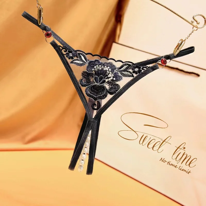 Fleur d’Anneaux – String brodé à perles et anneaux - Image 11