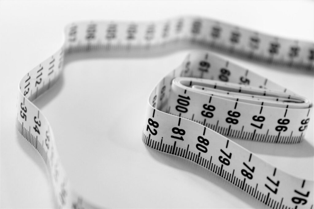 Mètre ruban de couturière pour choisir sa taille de lingerie